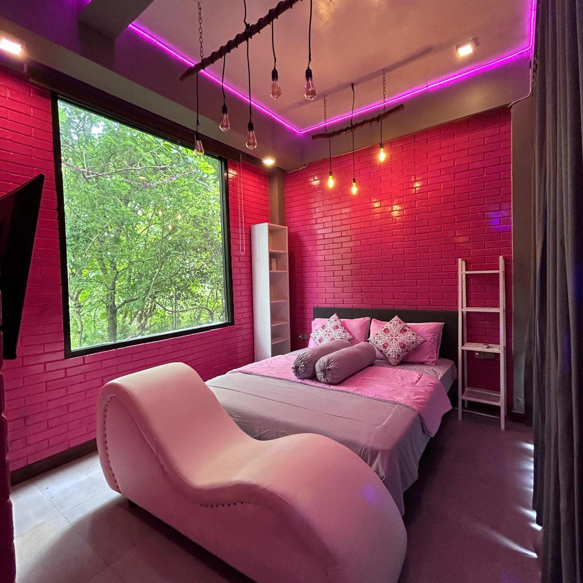 Yurooms Villapartment - Love Room Bali (Adults Only) Jimbaran Dış mekan fotoğraf
